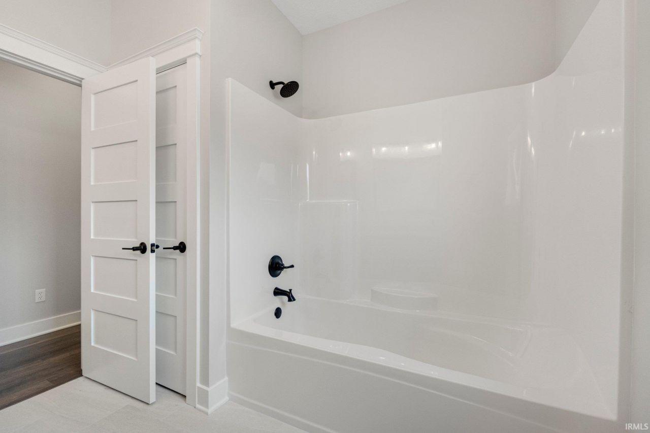 Fort Wayne, Indiana, 46845, United States, 3 Bedrooms Bedrooms, ,3 BathroomsBathrooms,Residential,For Sale,1828188