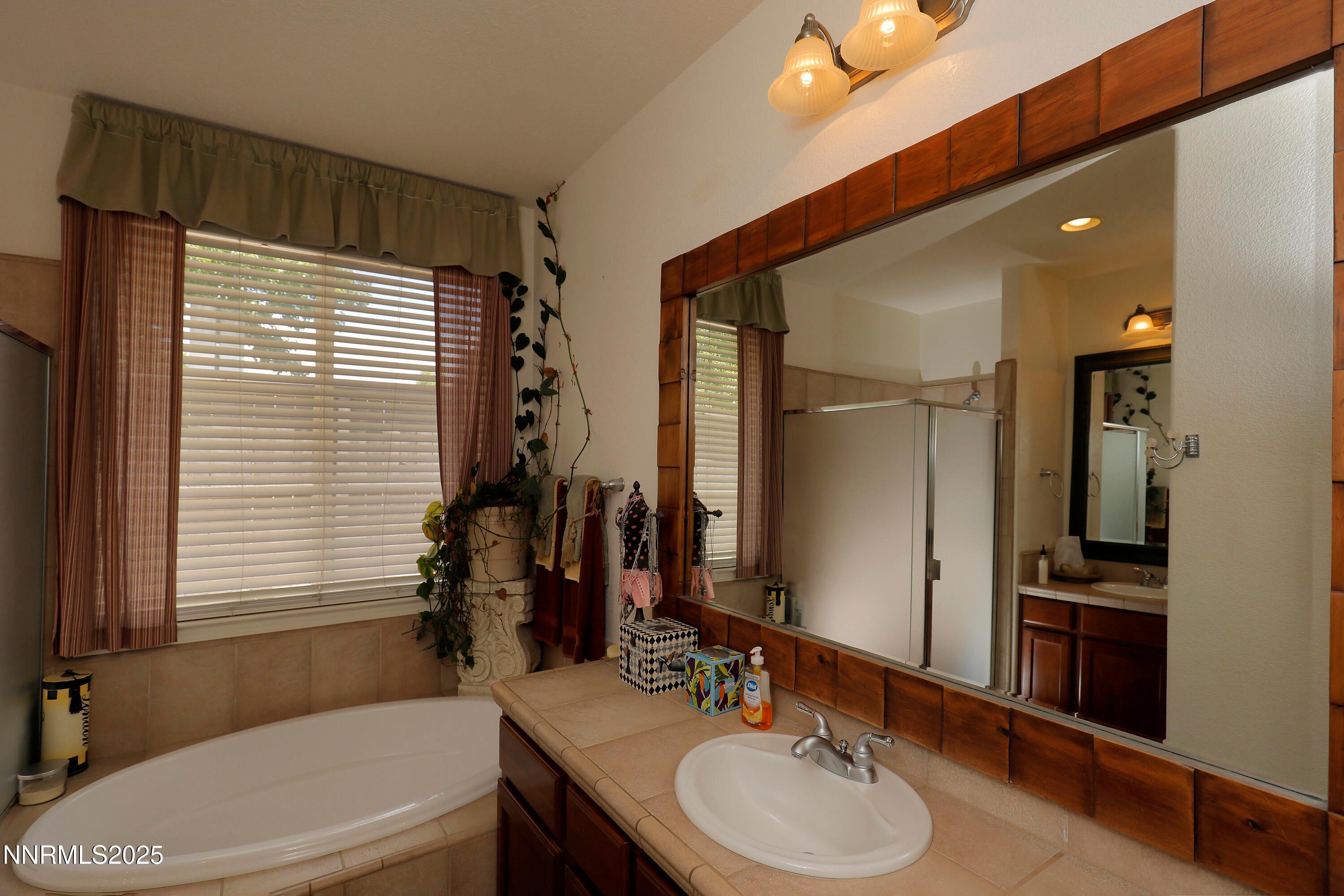 Reno, Nevada, 89521, United States, 4 Bedrooms Bedrooms, ,3 BathroomsBathrooms,Residential,For Sale,1891337