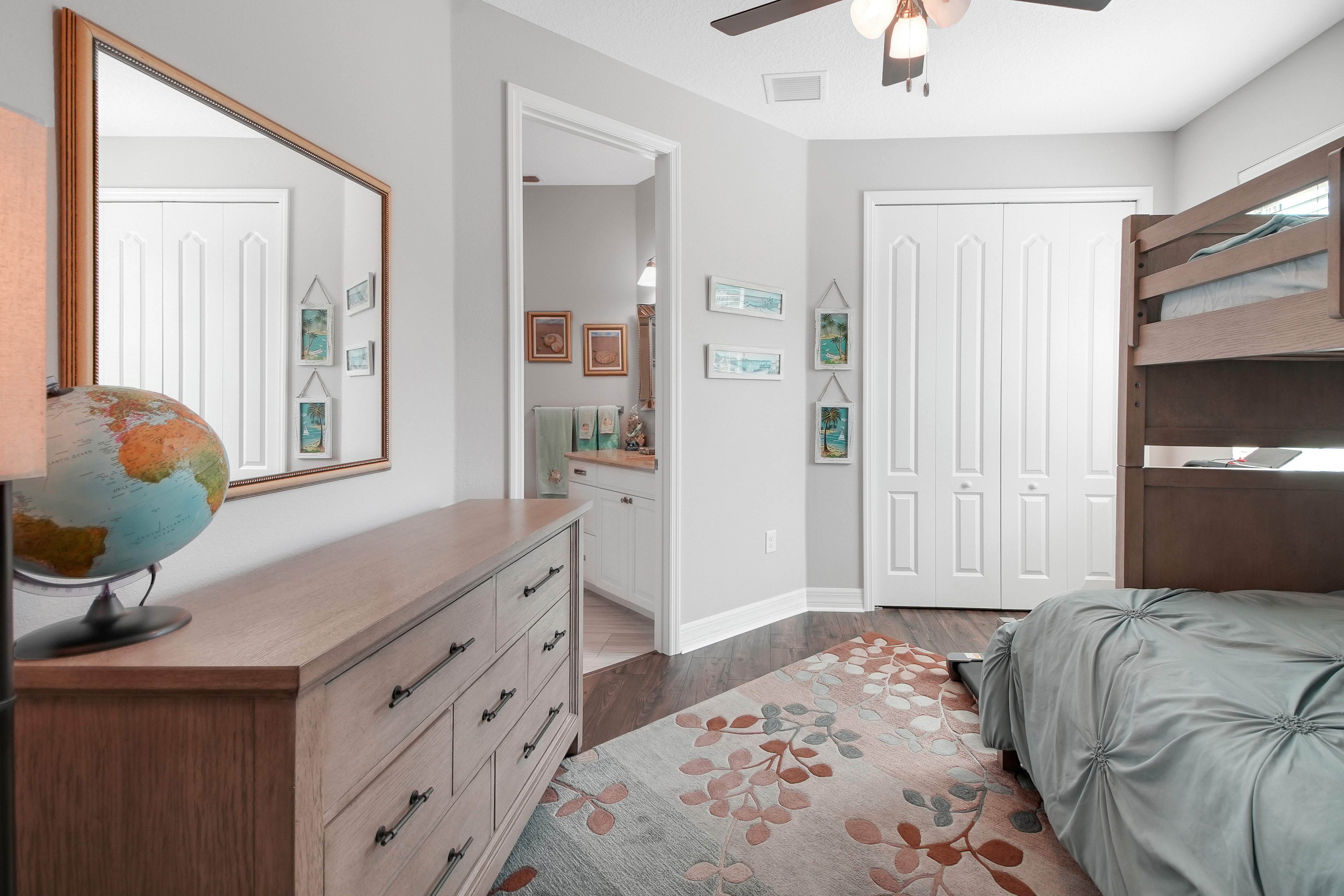 Lady Lake, Florida, 32159, United States, 4 Bedrooms Bedrooms, ,3 BathroomsBathrooms,Residential,For Sale,2005730