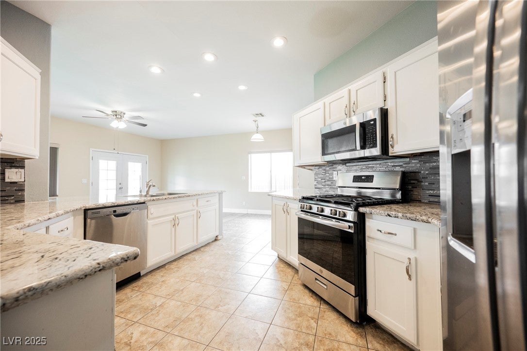 Henderson, Nevada, 89015, United States, 5 Bedrooms Bedrooms, ,2 BathroomsBathrooms,Residential,For Sale,1976773