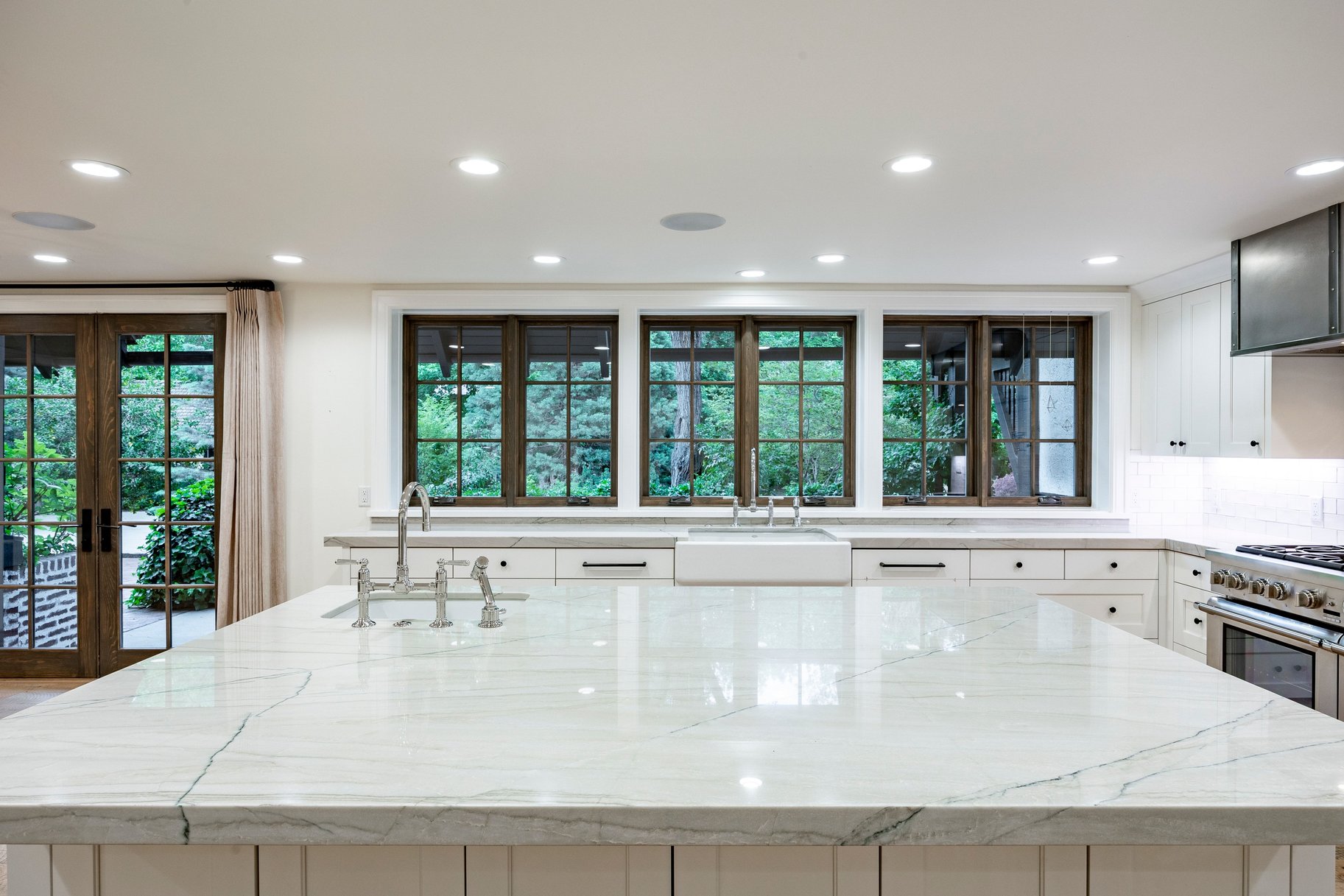  Stunning Tudor Estate in Premier Walker Lane Neighborhood - 物件實景