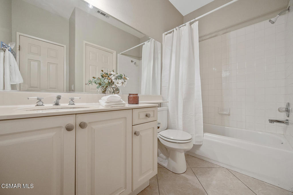 Oak Park, California, 91377, United States, 3 Bedrooms Bedrooms, ,3 BathroomsBathrooms,Residential,For Sale,1991035