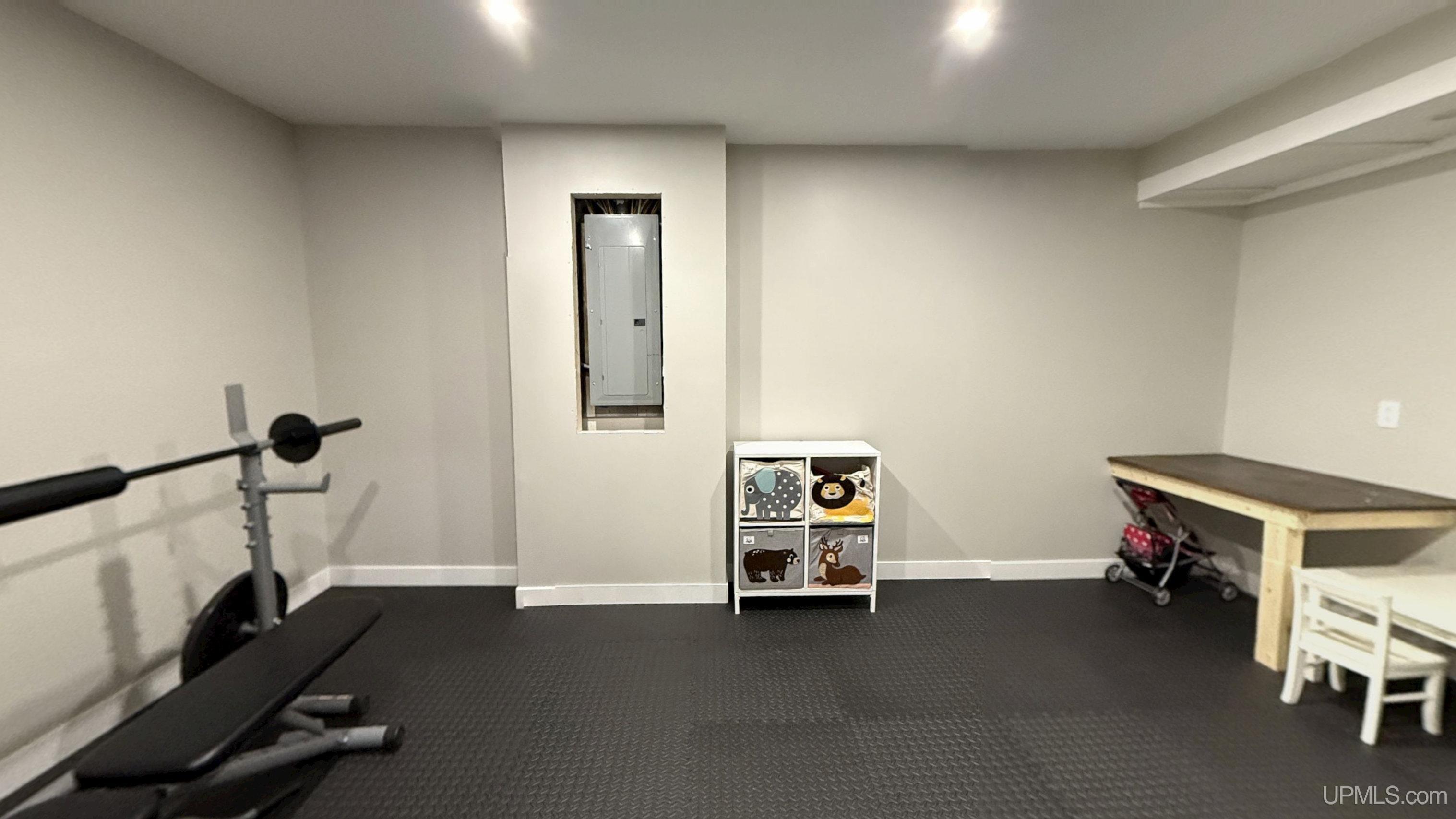 Hancock, Michigan, 49930, United States, 3 Bedrooms Bedrooms, ,3 BathroomsBathrooms,Residential,For Sale,1901071