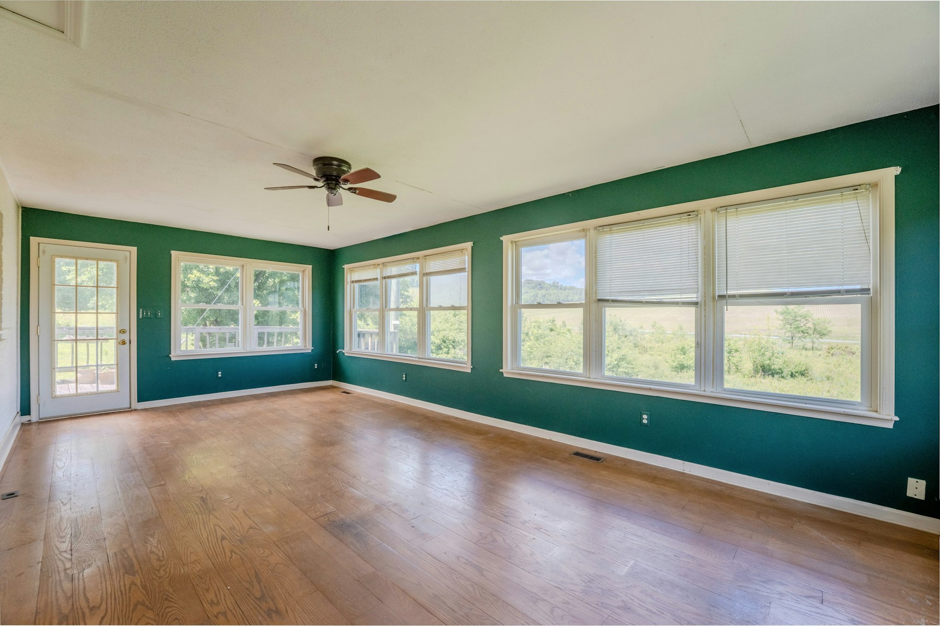  35339 Appalachian Trail Road, Round Hill, VA 20141 - 物件實景