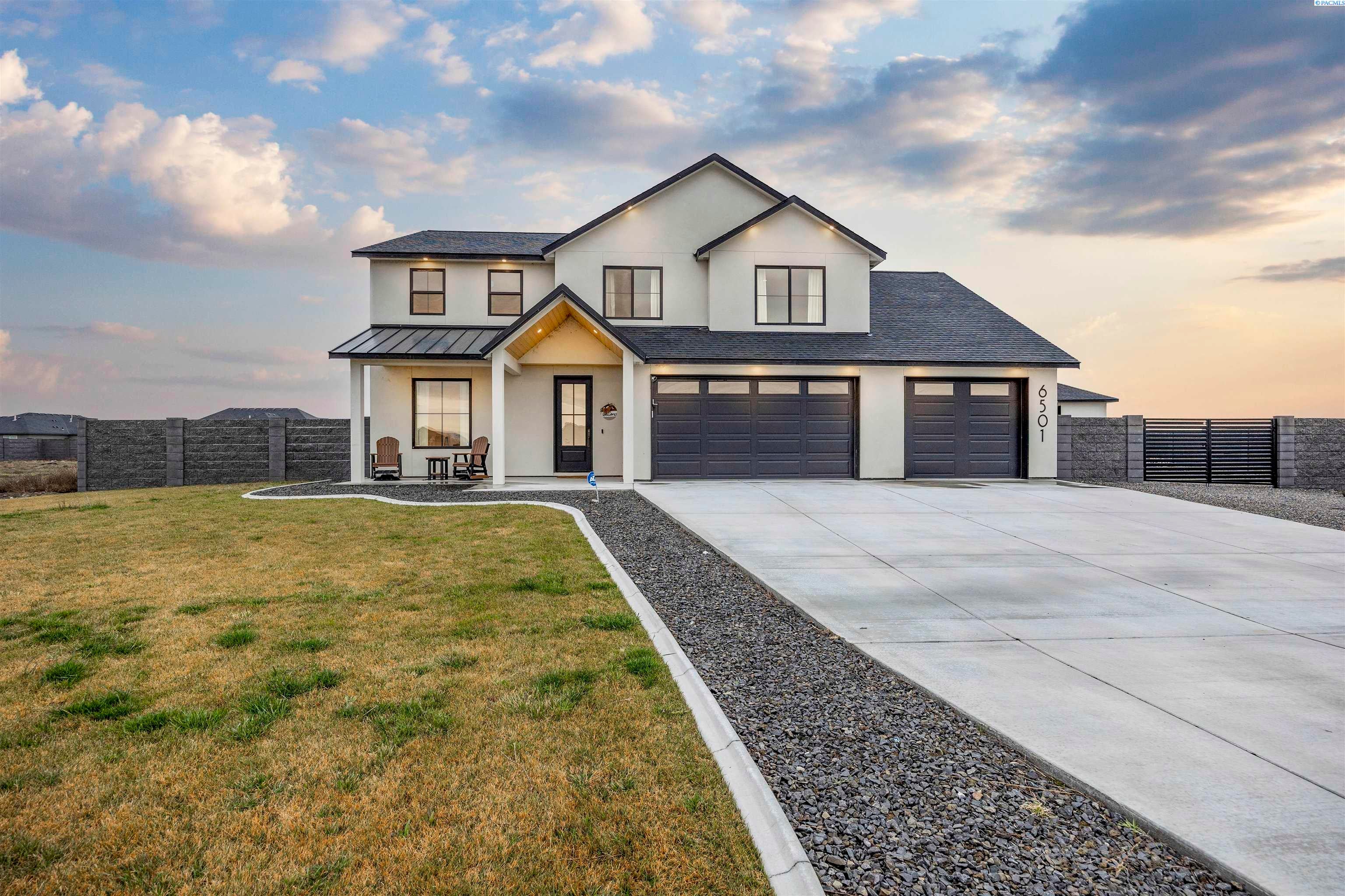 Pasco, Washington, 99301, United States, 4 Bedrooms Bedrooms, ,3 BathroomsBathrooms,Residential,For Sale,2005425