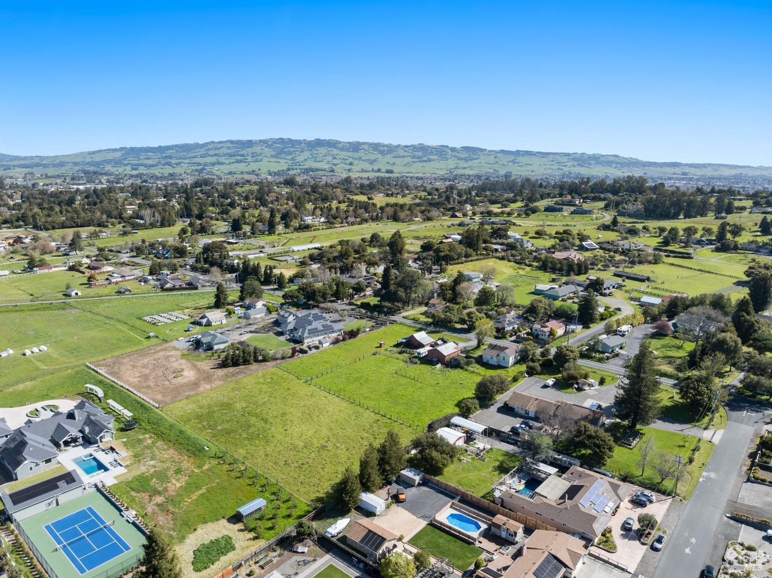 Petaluma, California, 94952, United States, 3 Bedrooms Bedrooms, ,1 BathroomBathrooms,Residential,For Sale,1758452