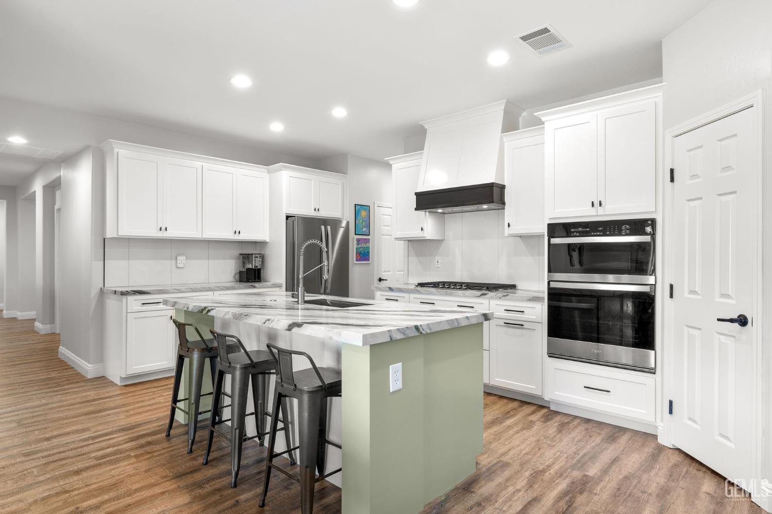 Bakersfield, California, 93312, United States, 3 Bedrooms Bedrooms, ,2 BathroomsBathrooms,Residential,For Sale,1989296