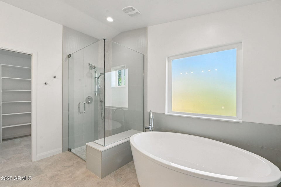 Phoenix, Arizona, 85008, United States, 4 Bedrooms Bedrooms, ,2 BathroomsBathrooms,Residential,For Sale,1974432