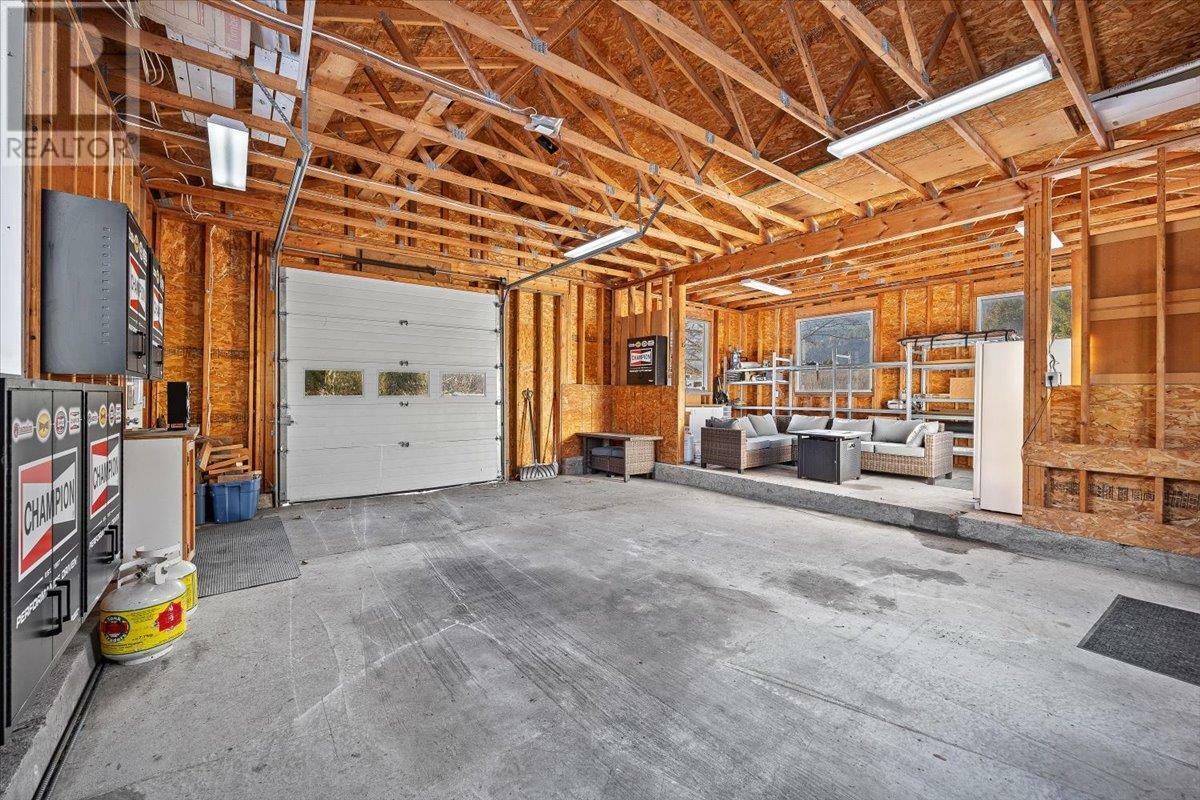 SICAMOUS, British Columbia, V0E 2V4, CA, 2 Bedrooms Bedrooms, ,2 BathroomsBathrooms,Residential,For Sale,1836920