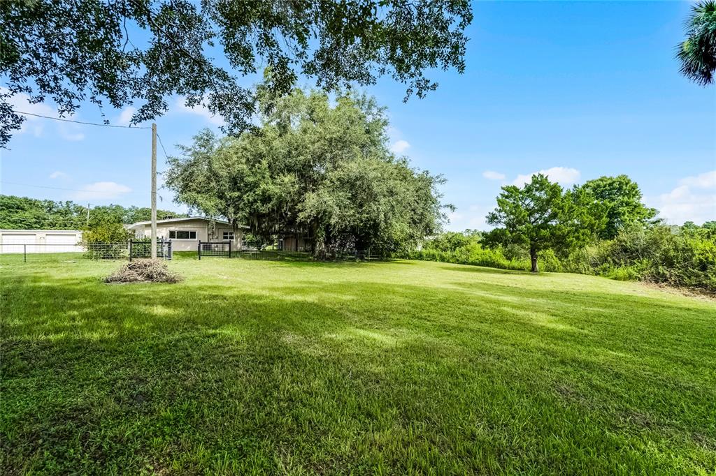 Geneva, Florida, 32732, United States, 3 Bedrooms Bedrooms, ,2 BathroomsBathrooms,Residential,For Sale,1897642