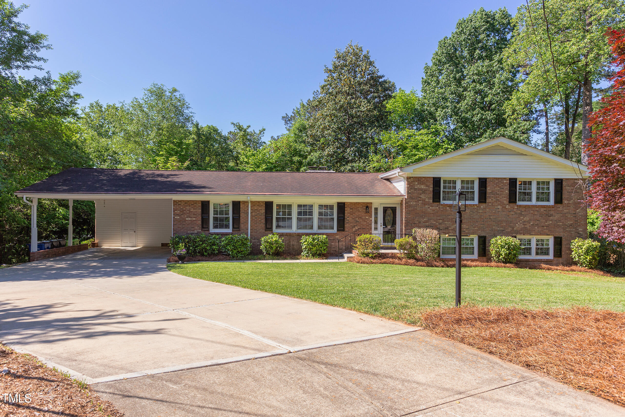 Raleigh, North Carolina, 27612, United States, 6 Bedrooms Bedrooms, ,4 BathroomsBathrooms,Residential,For Sale,1793984