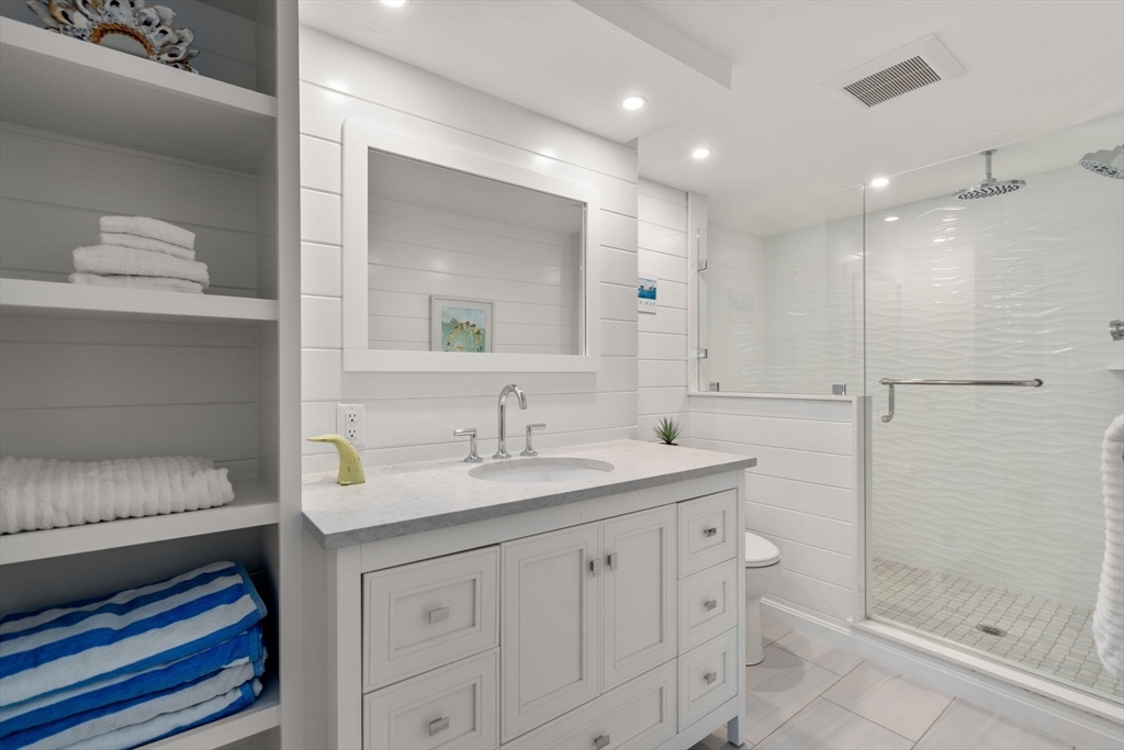 Yarmouth, Massachusetts, 02673, United States, 10 Bedrooms Bedrooms, ,10 BathroomsBathrooms,Residential,For Sale,1876062
