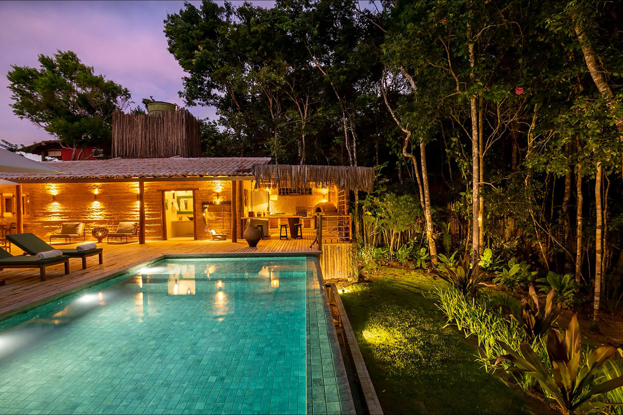  Refined residence with sophisticated interiors and native forest views - 物件實景