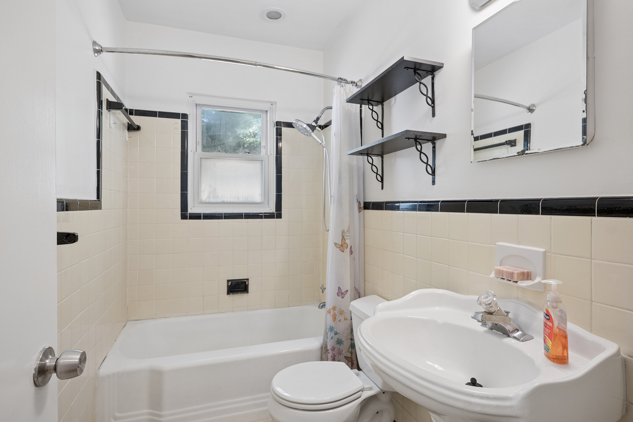  Beautifully Updated Brick Duplex Offers Rare Opportunity in the Heart of Decatur - 物件實景