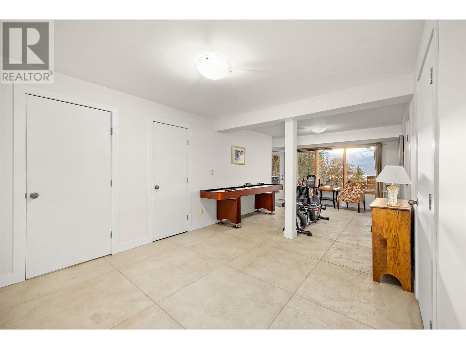 LAKE COUNTRY, British Columbia, V4V 1B3, CA, 5 Bedrooms Bedrooms, ,4 BathroomsBathrooms,Residential,For Sale,1838112