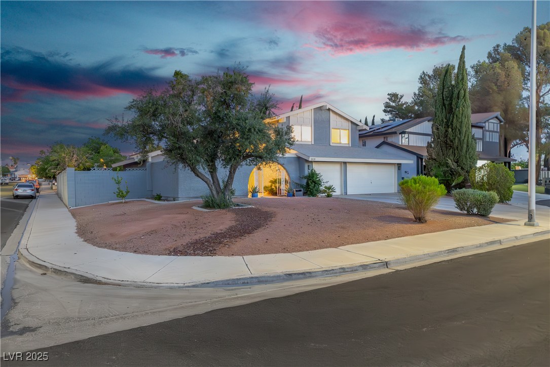 Las Vegas, Nevada, 89146, United States, 4 Bedrooms Bedrooms, ,2 BathroomsBathrooms,Residential,For Sale,1901179