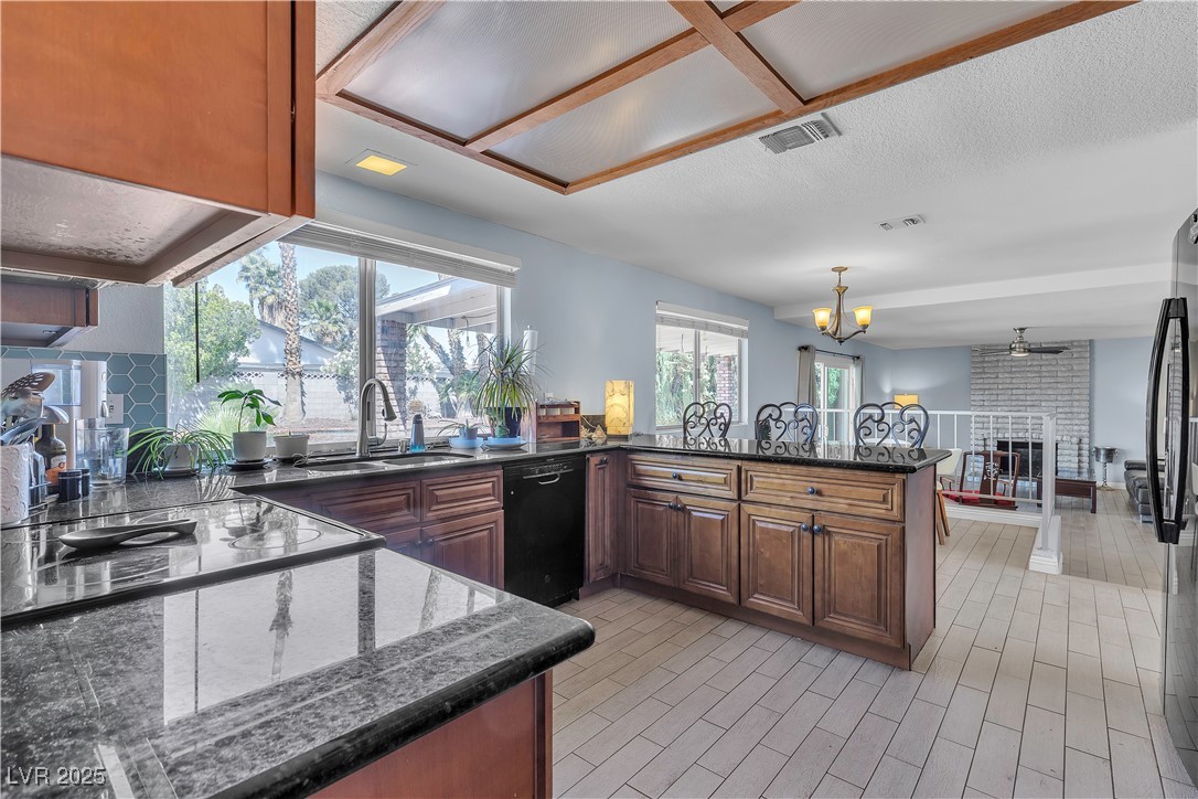 Las Vegas, Nevada, 89146, United States, 4 Bedrooms Bedrooms, ,2 BathroomsBathrooms,Residential,For Sale,1901179