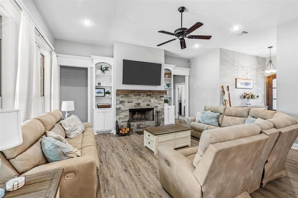 Lake Charles, Louisiana, 70611, United States, 4 Bedrooms Bedrooms, ,4 BathroomsBathrooms,Residential,For Sale,1925040