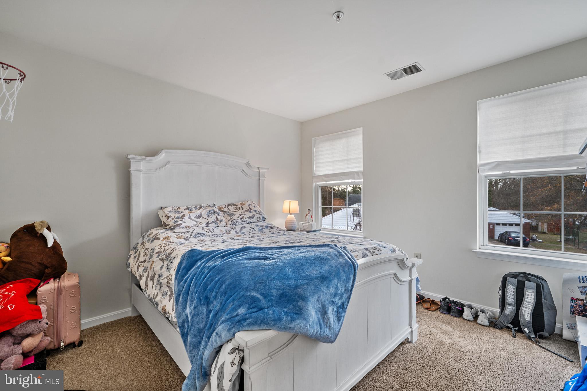 Clinton, Maryland, 20735, United States, 5 Bedrooms Bedrooms, ,4 BathroomsBathrooms,Residential,For Sale,2005620