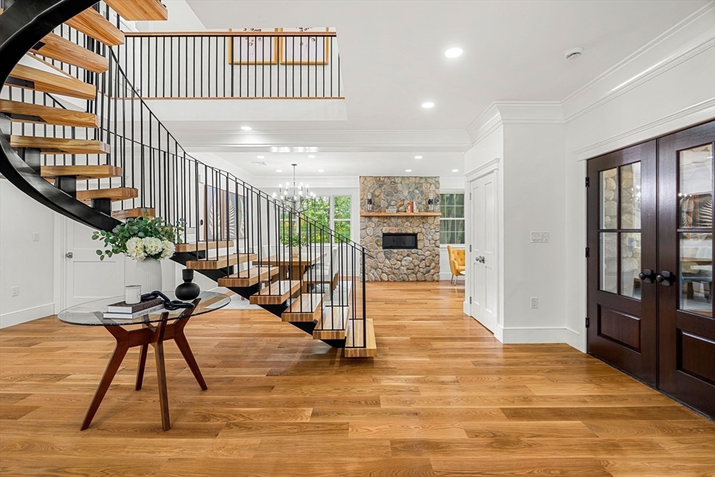 Natick, Massachusetts, 01760, United States, 5 Bedrooms Bedrooms, ,6 BathroomsBathrooms,Residential,For Sale,1901321