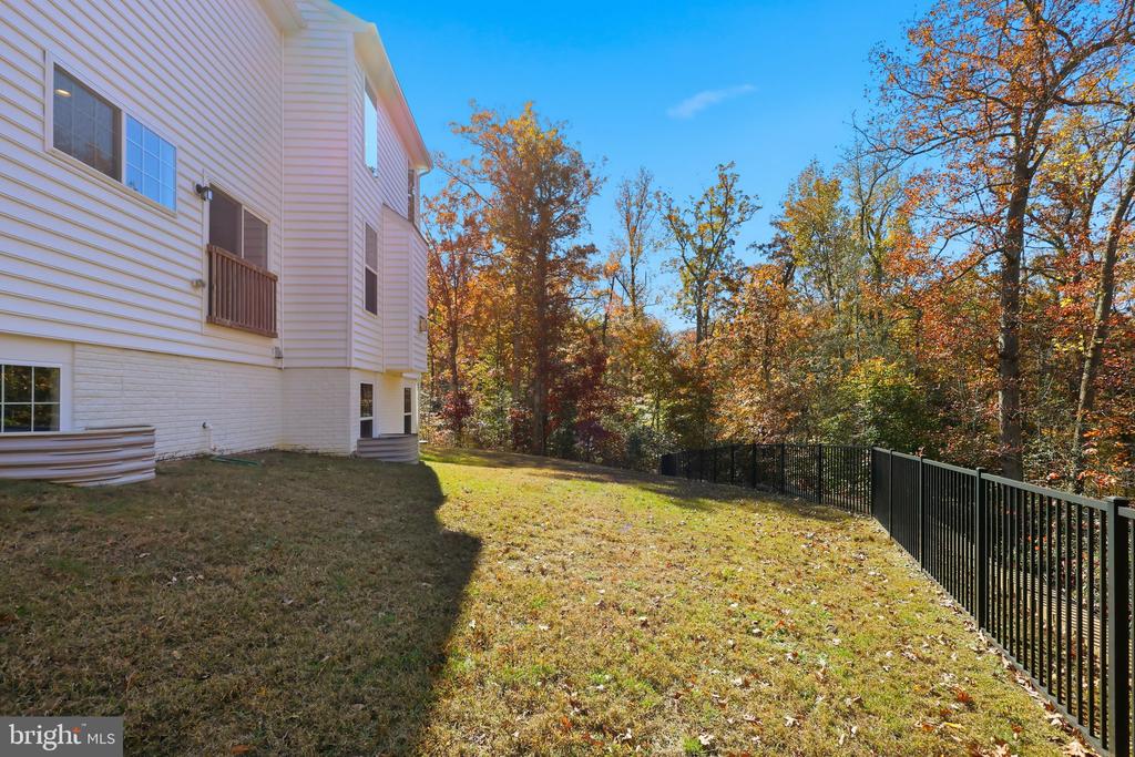 Fredericksburg, Virginia, 22405, United States, 5 Bedrooms Bedrooms, ,3 BathroomsBathrooms,Residential,For Sale,1987075