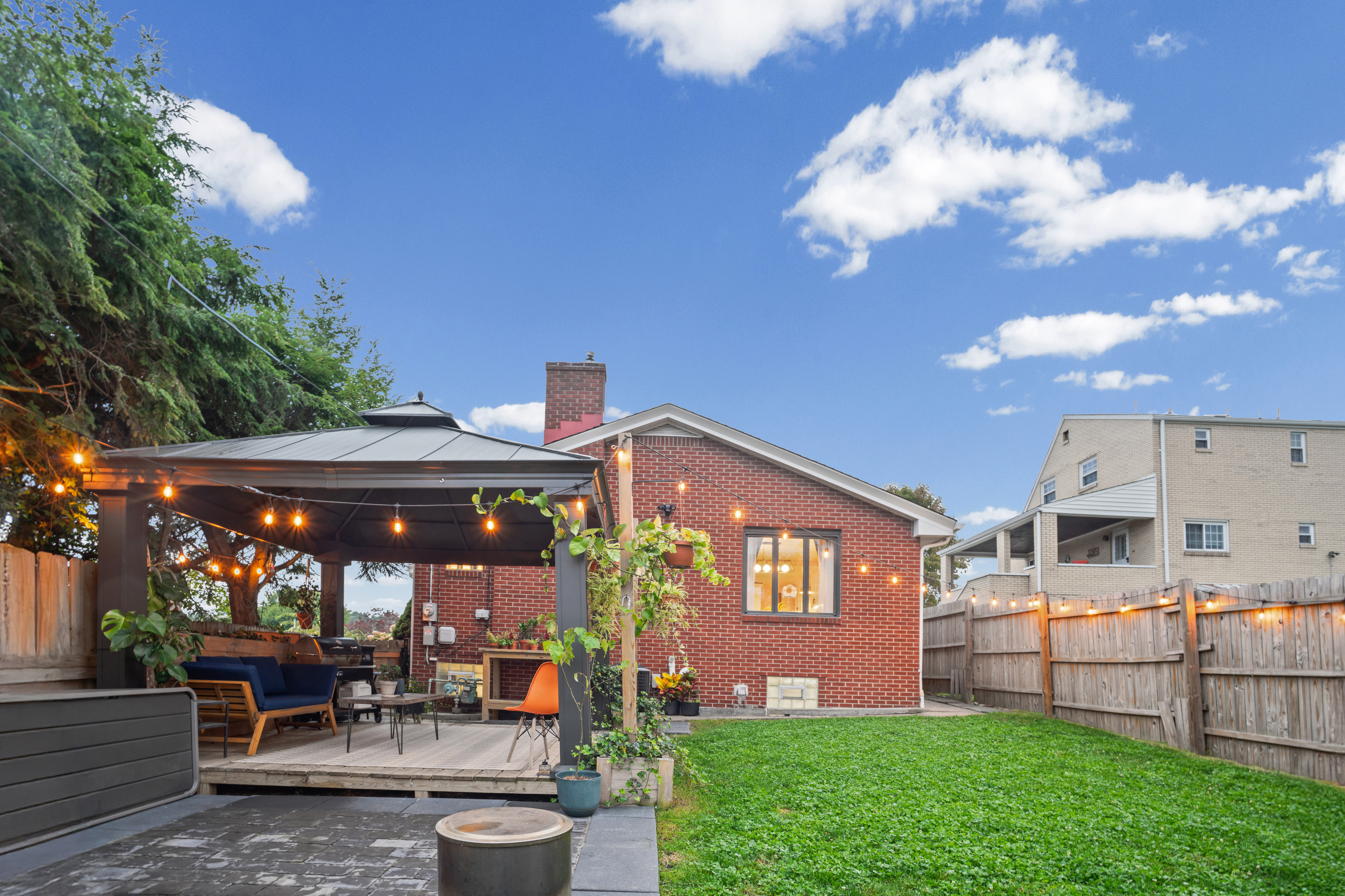  1260 Laurel Hill Drive, West Homestead, PA 15120 - 物件實景