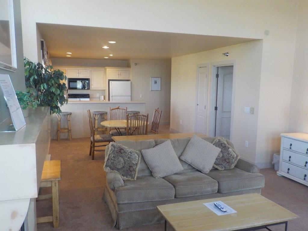 107 1st Ave, Sturgeon Bay, Wisconsin, 54235, United States, 3 Bedrooms Bedrooms, ,3 BathroomsBathrooms,Residential,For Sale,107 1st Ave,1537495