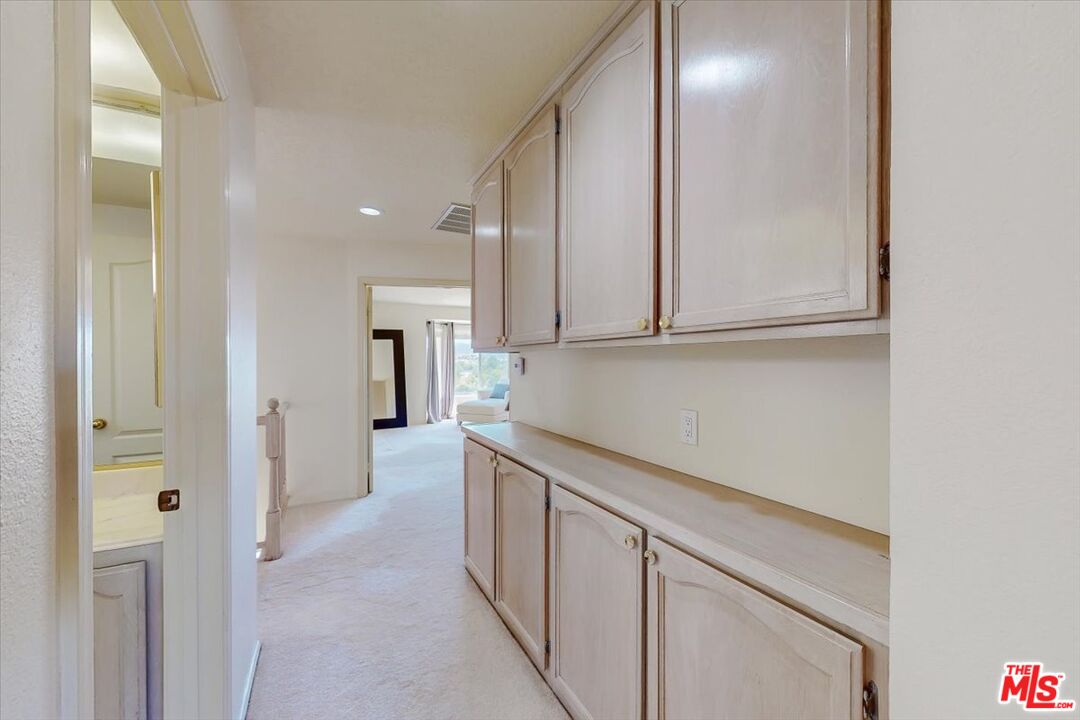 Porter Ranch, California, 91326, United States, 4 Bedrooms Bedrooms, ,3 BathroomsBathrooms,Residential,For Sale,1906036