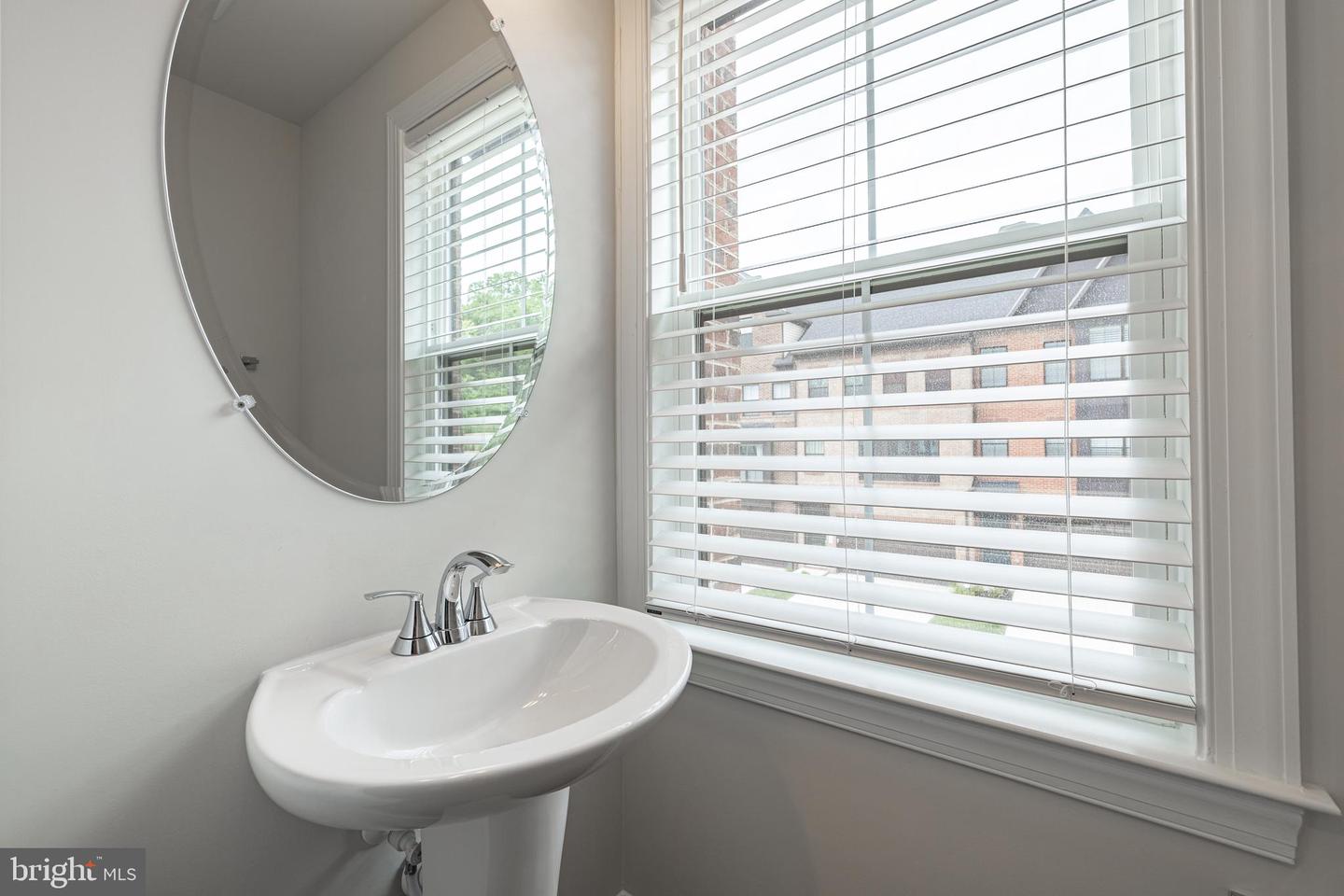 Alexandria, Virginia, 22306, United States, 3 Bedrooms Bedrooms, ,5 BathroomsBathrooms,Residential,For Sale,1913376