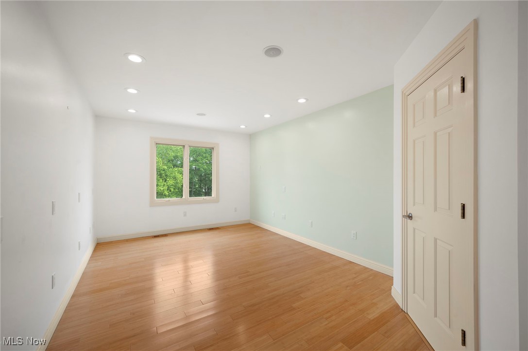 Gates Mills, Ohio, 44040, United States, 4 Bedrooms Bedrooms, ,7 BathroomsBathrooms,Residential,For Sale,1976391