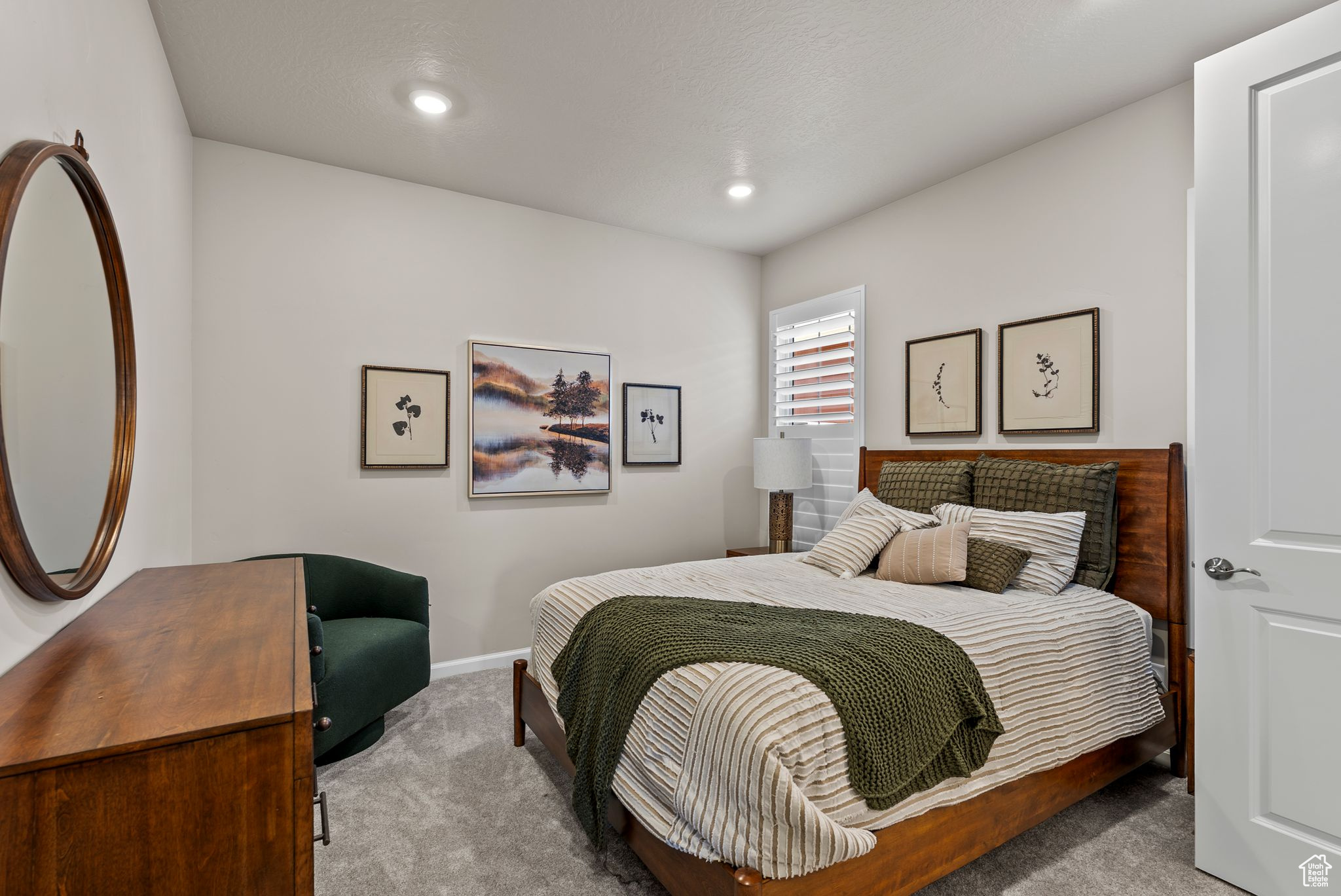 South Jordan, Utah, 84009, United States, 2 Bedrooms Bedrooms, ,3 BathroomsBathrooms,Residential,For Sale,1903673