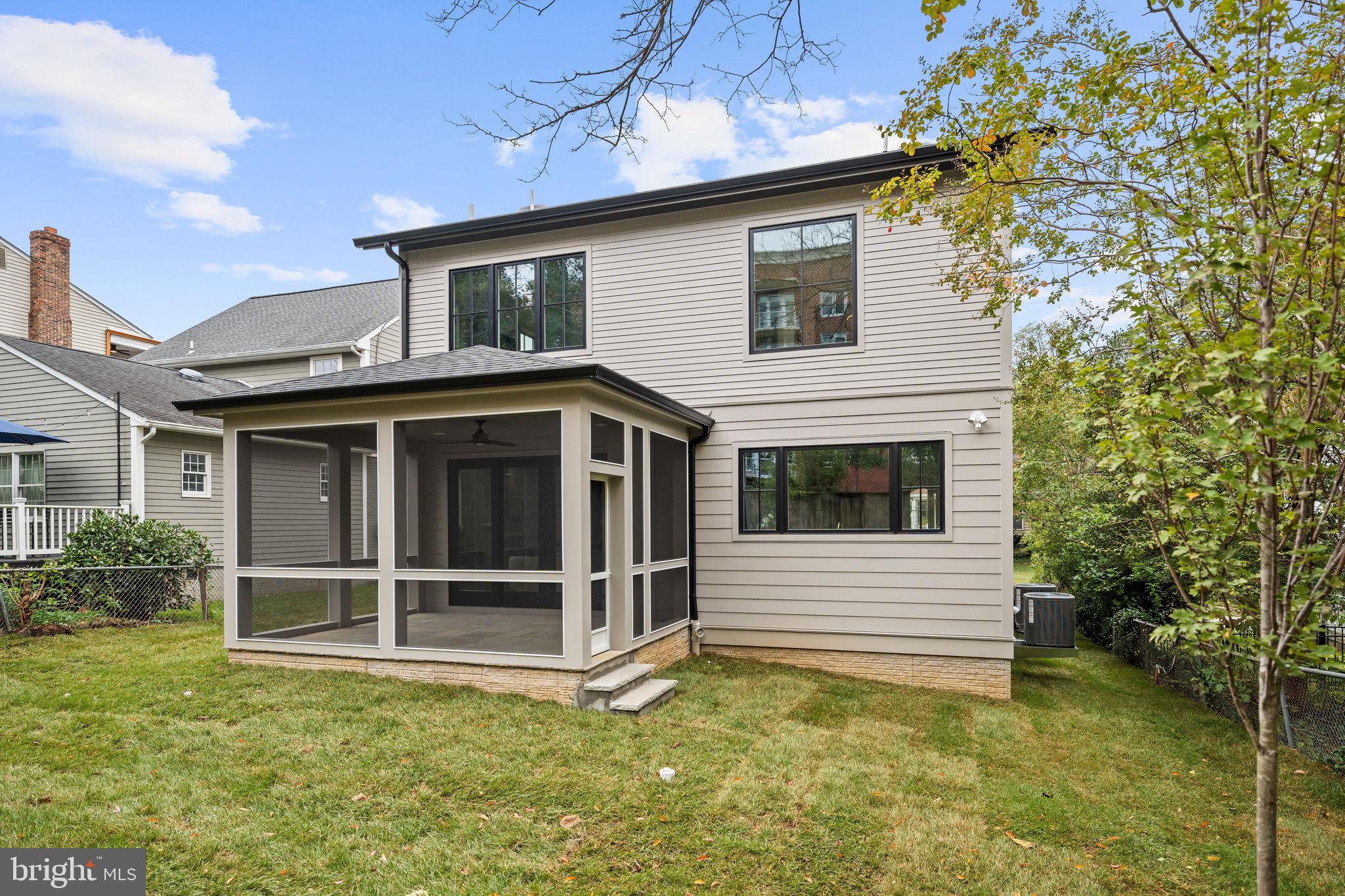 Arlington, Virginia, 22207, United States, 4 Bedrooms Bedrooms, ,5 BathroomsBathrooms,Residential,For Sale,1990203