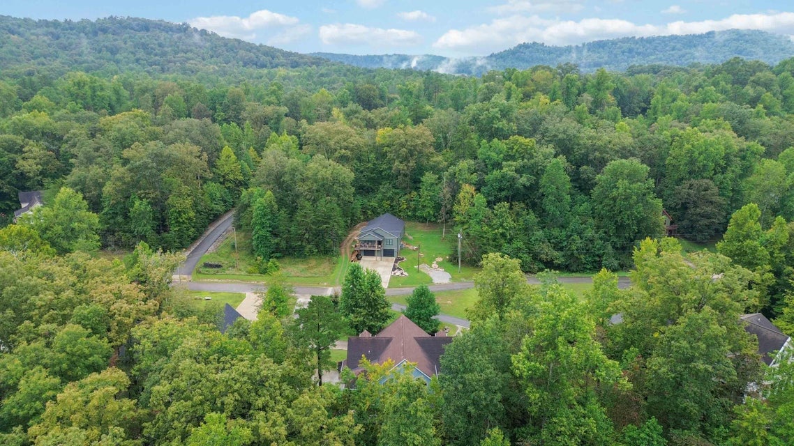 Burnside, Kentucky, 42519, United States, 5 Bedrooms Bedrooms, ,4 BathroomsBathrooms,Residential,For Sale,1978974