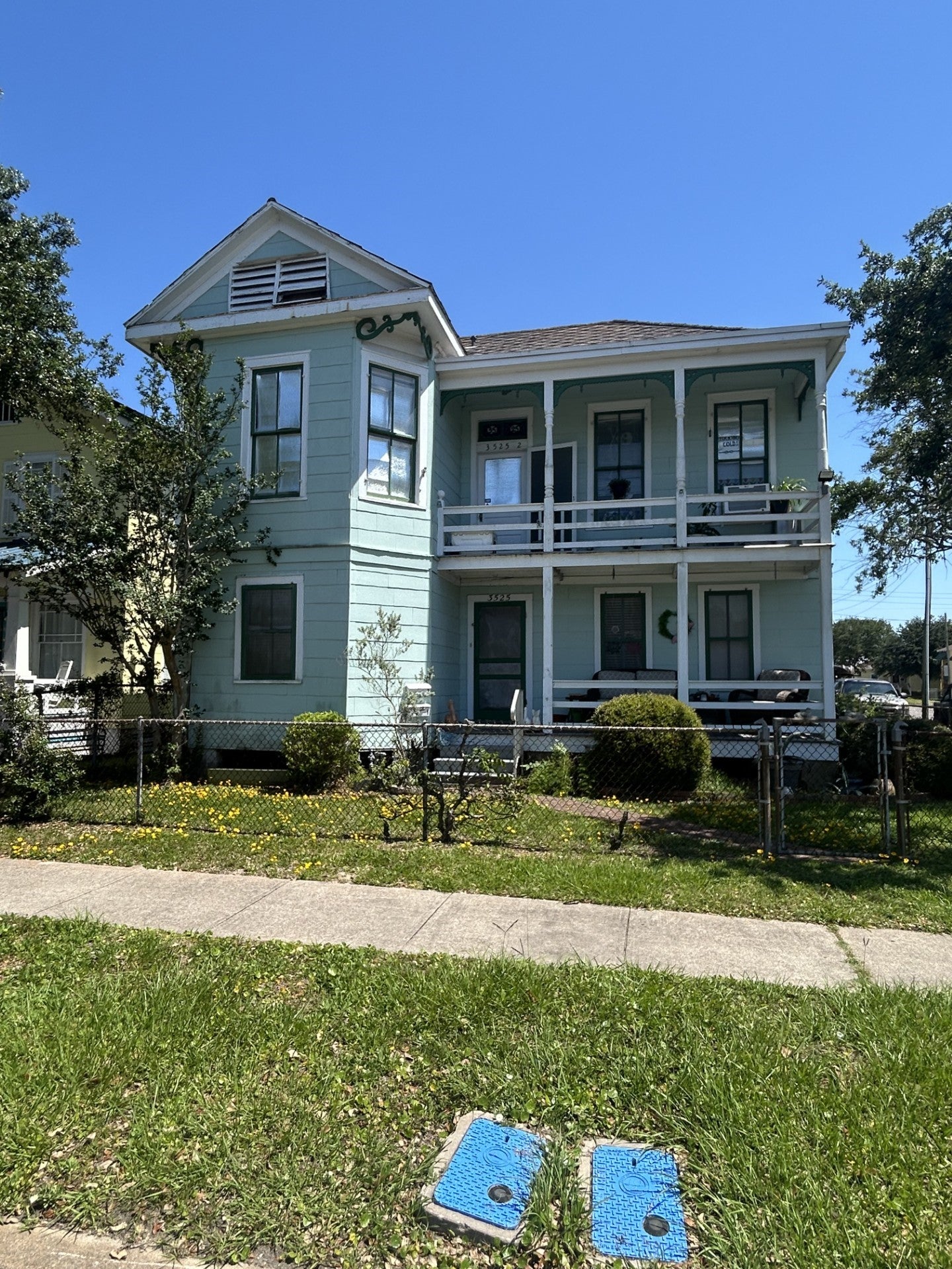 Avenue Q , Galveston, TX 77550