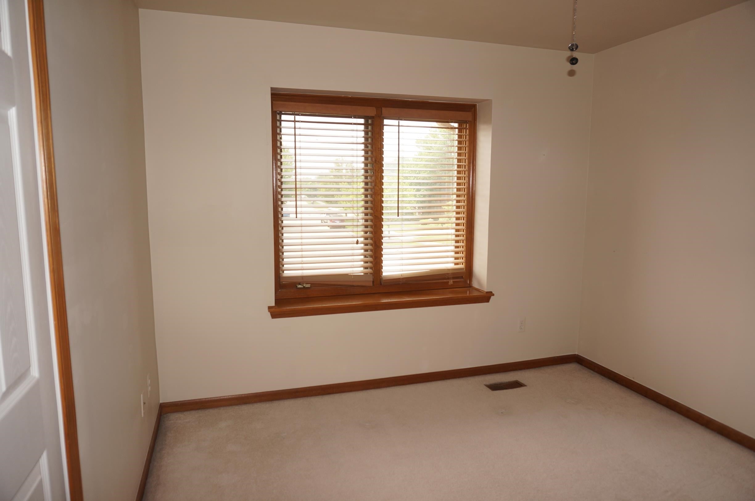 Macomb Twp, Michigan, 48044, United States, 4 Bedrooms Bedrooms, ,4 BathroomsBathrooms,Residential,For Sale,1942968