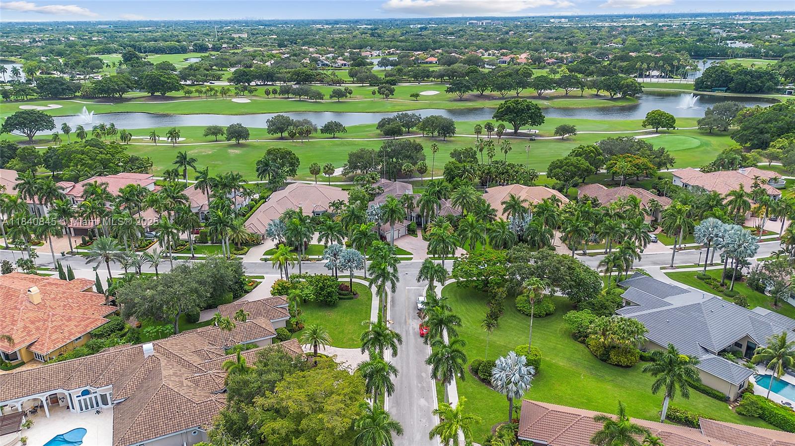 Weston, Florida, 33332, United States, 5 Bedrooms Bedrooms, ,6 BathroomsBathrooms,Residential,For Sale,1896752
