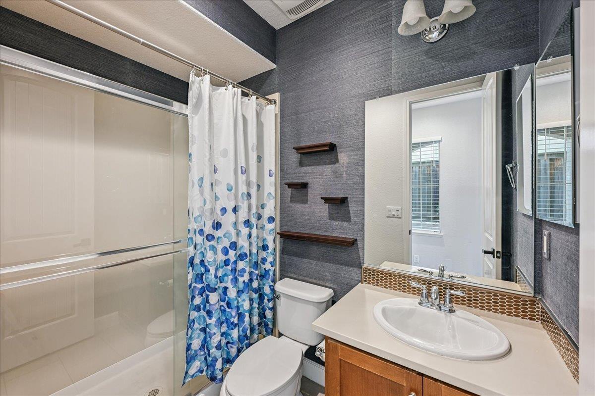 Folsom, California, 95630, United States, 4 Bedrooms Bedrooms, ,3 BathroomsBathrooms,Residential,For Sale,1948899