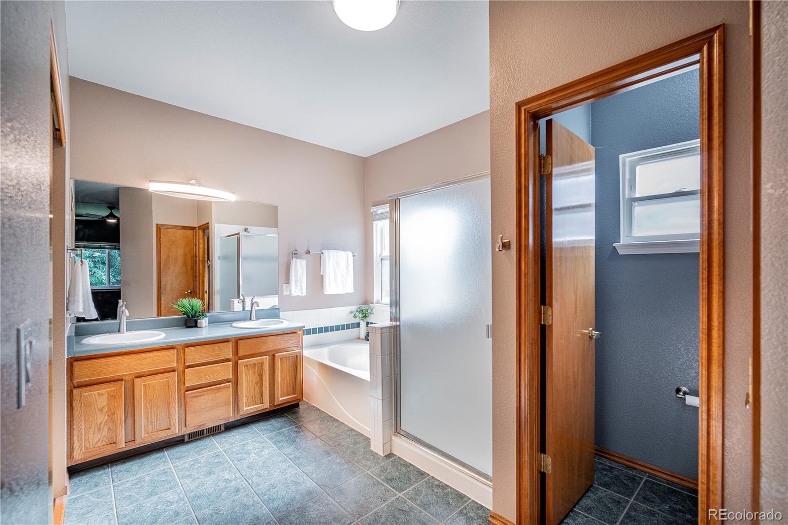 Aurora, Colorado, 80013, United States, 3 Bedrooms Bedrooms, ,3 BathroomsBathrooms,Residential,For Sale,1939931