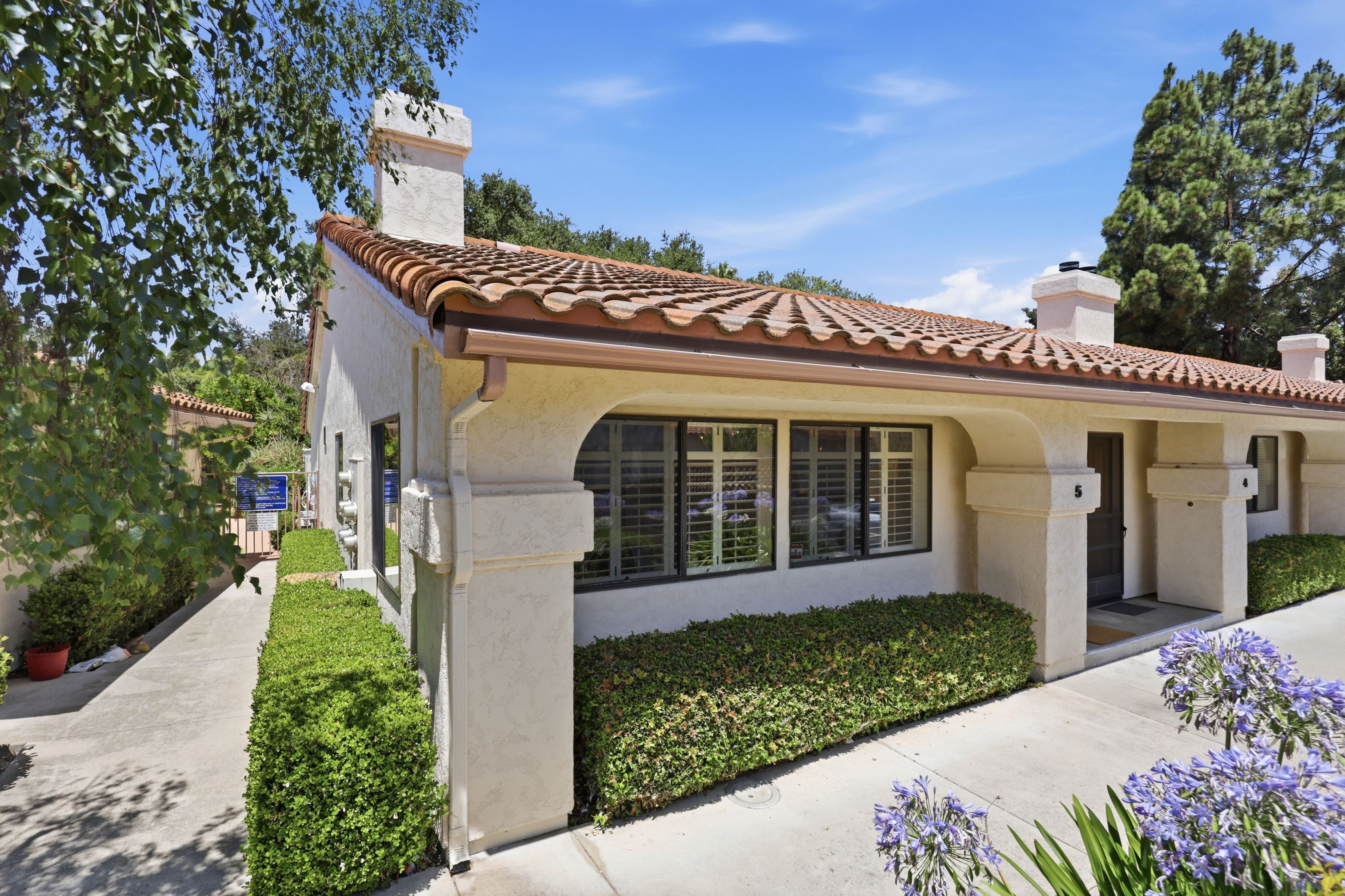  Charming End-Unit in Ojai - 物件實景