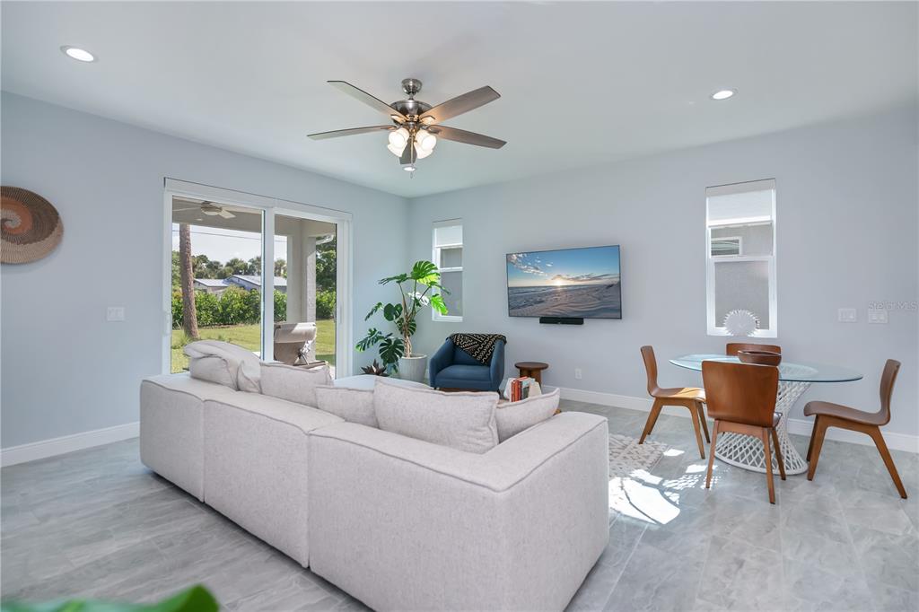 Venice, Florida, 34285, United States, 3 Bedrooms Bedrooms, ,2 BathroomsBathrooms,Residential,For Sale,1934164