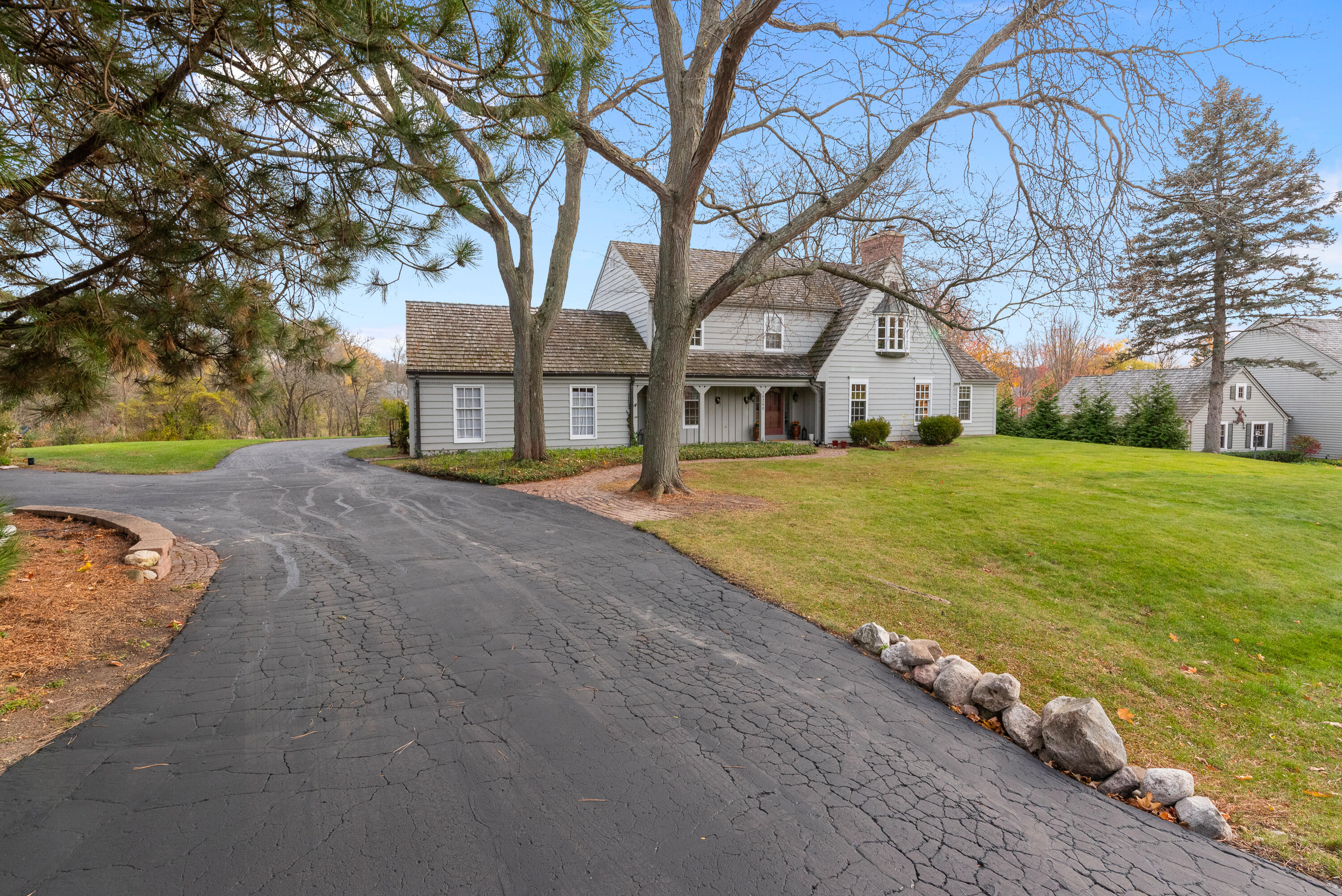 Mequon, Wisconsin, 53092, United States, 4 Bedrooms Bedrooms, ,3 BathroomsBathrooms,Residential,For Sale,1989588