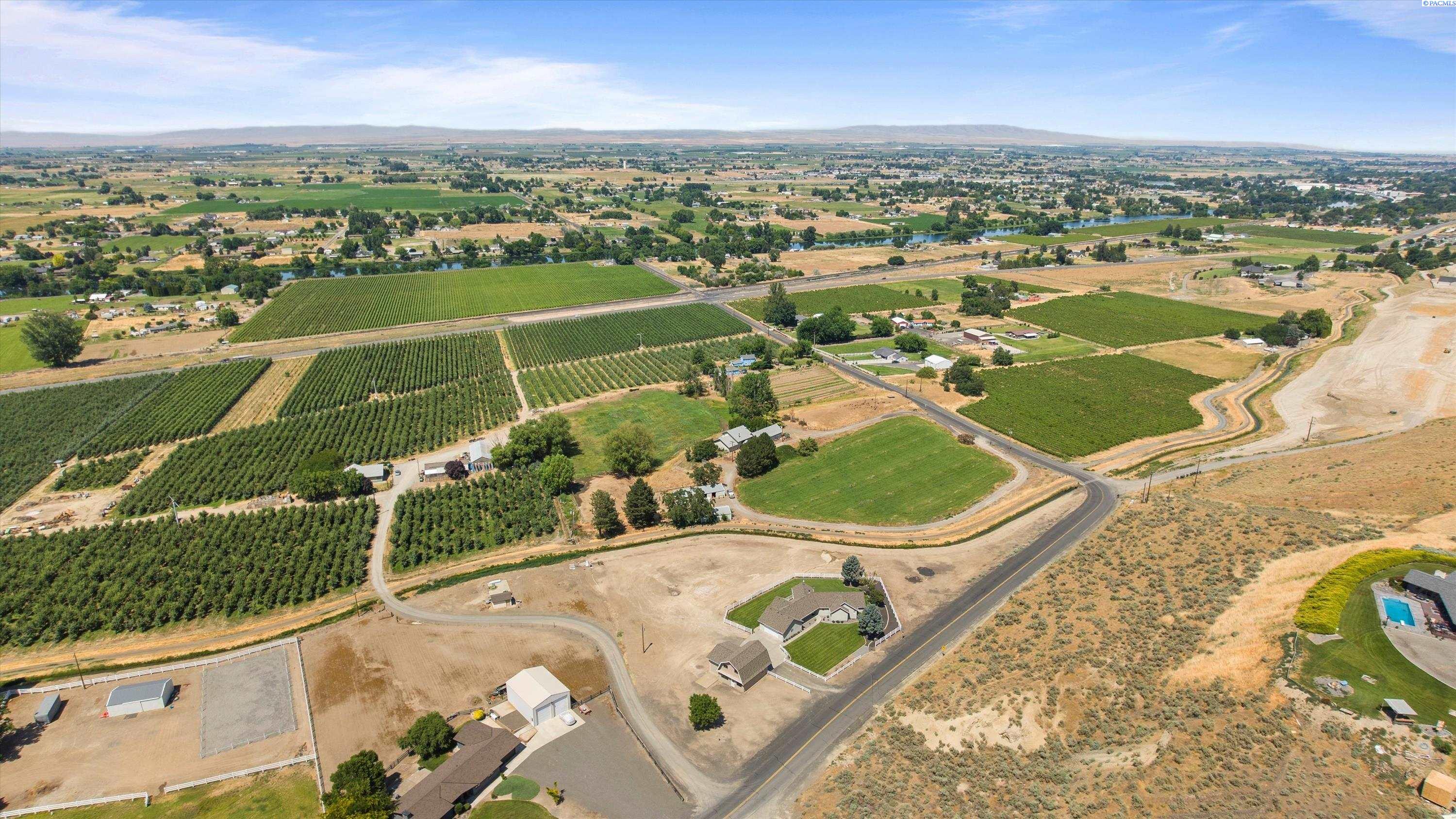 Prosser, Washington, 99350, United States, 3 Bedrooms Bedrooms, ,3 BathroomsBathrooms,Residential,For Sale,1867442