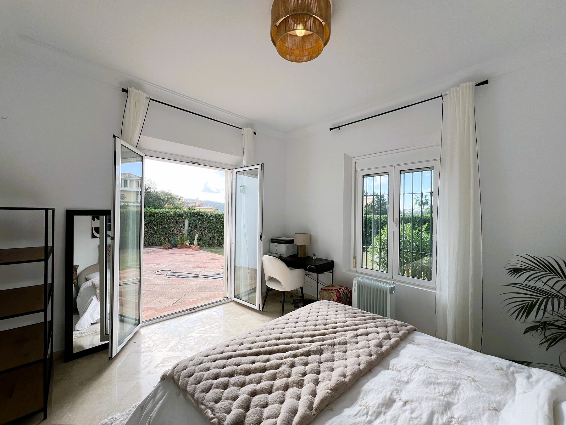  Renovated Andalusian-style villa with private garden and pool - 物件實景