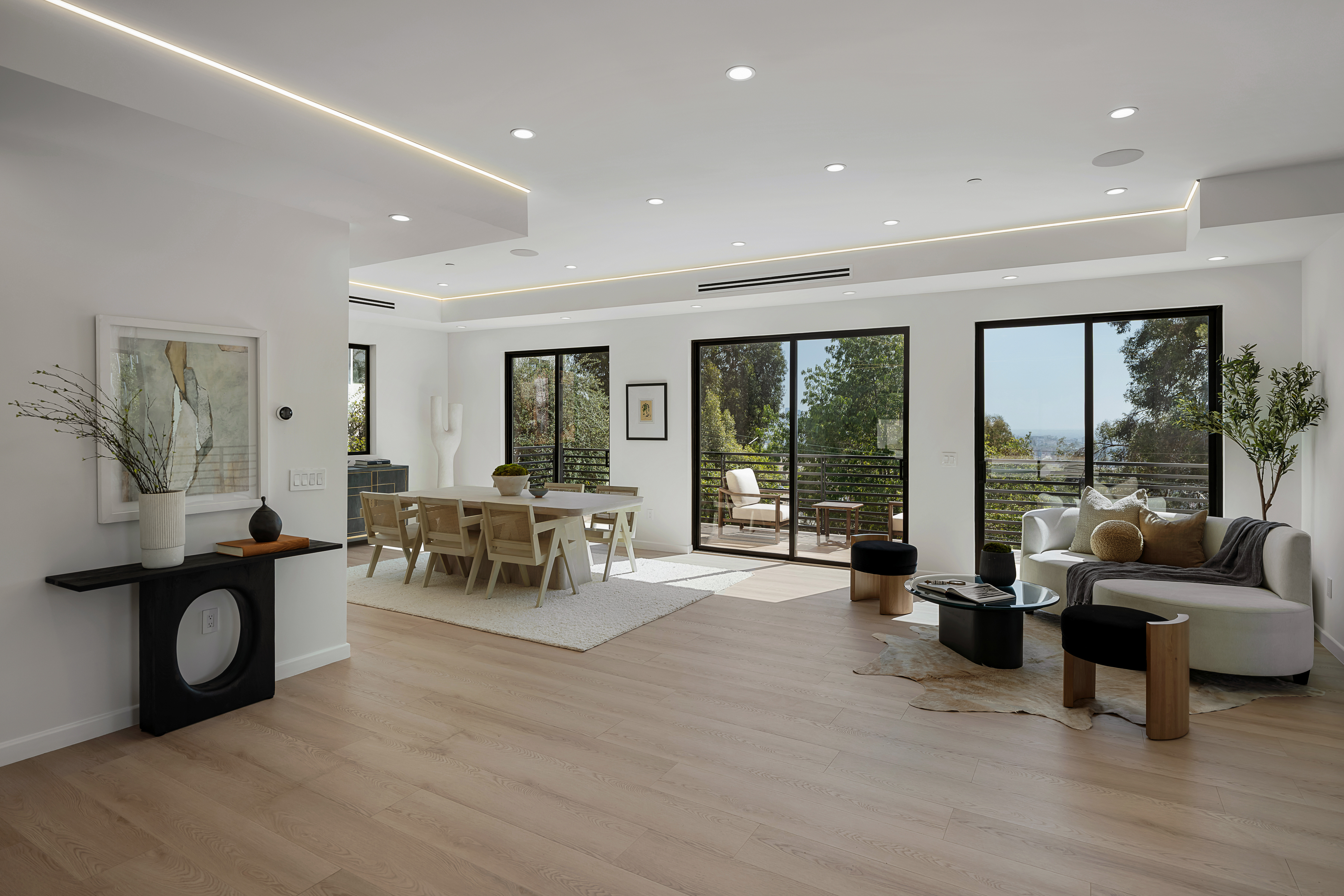  2119 Ewing St - 物件實景