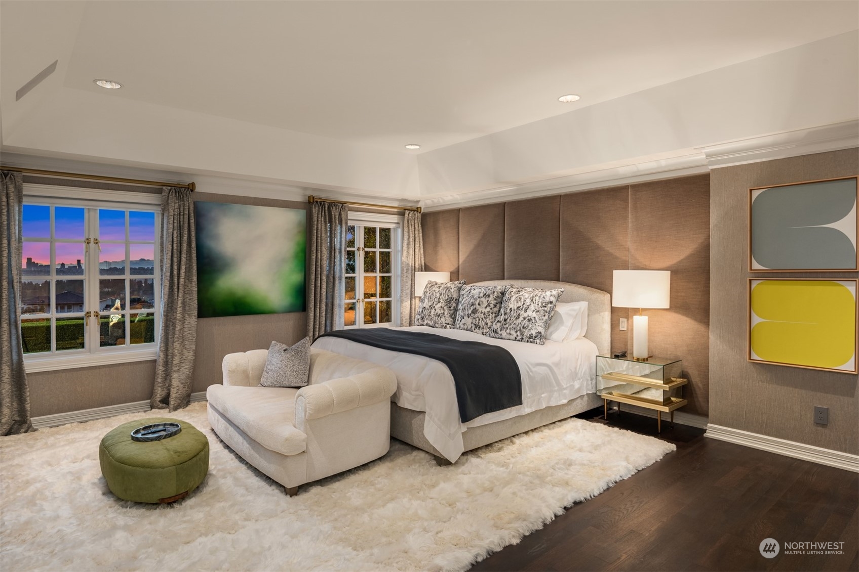 Clyde Hill, Washington, 98004, United States, 5 Bedrooms Bedrooms, ,4 BathroomsBathrooms,Residential,For Sale,1684635