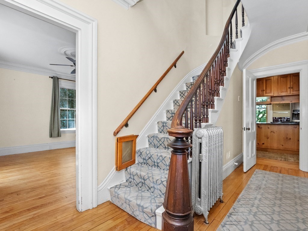Waltham, Massachusetts, 02453, United States, 6 Bedrooms Bedrooms, ,3 BathroomsBathrooms,Residential,For Sale,1892222