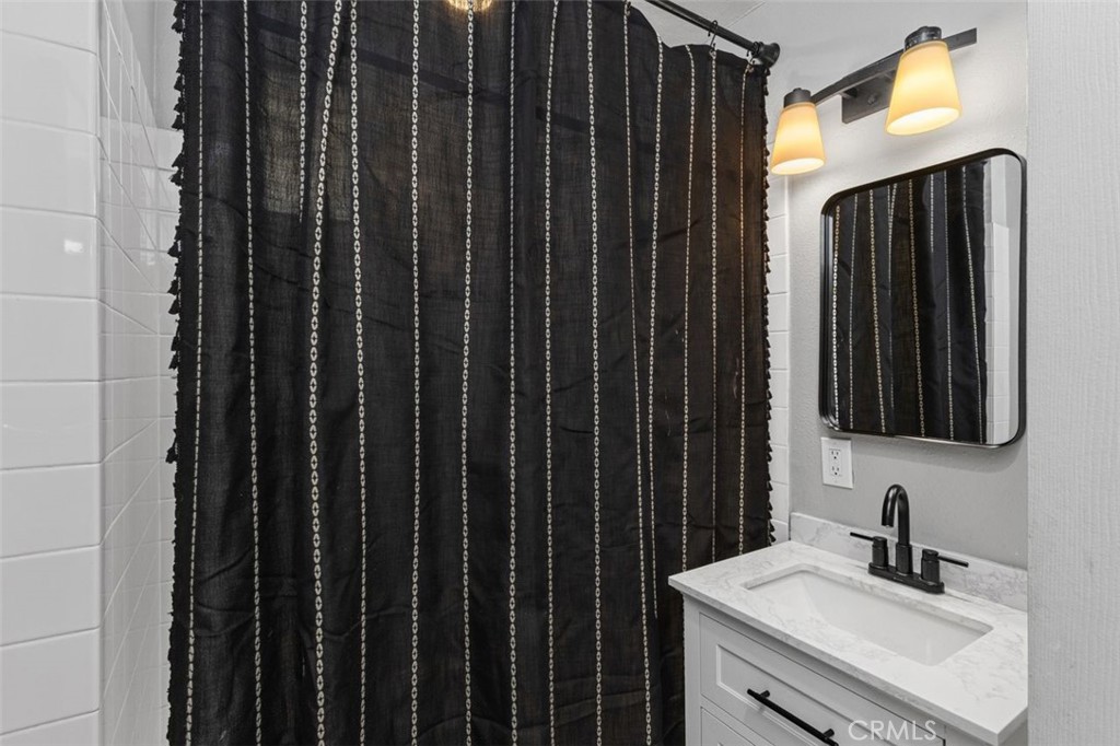 Orange, California, 92867, United States, 3 Bedrooms Bedrooms, ,2 BathroomsBathrooms,Residential,For Sale,1986314