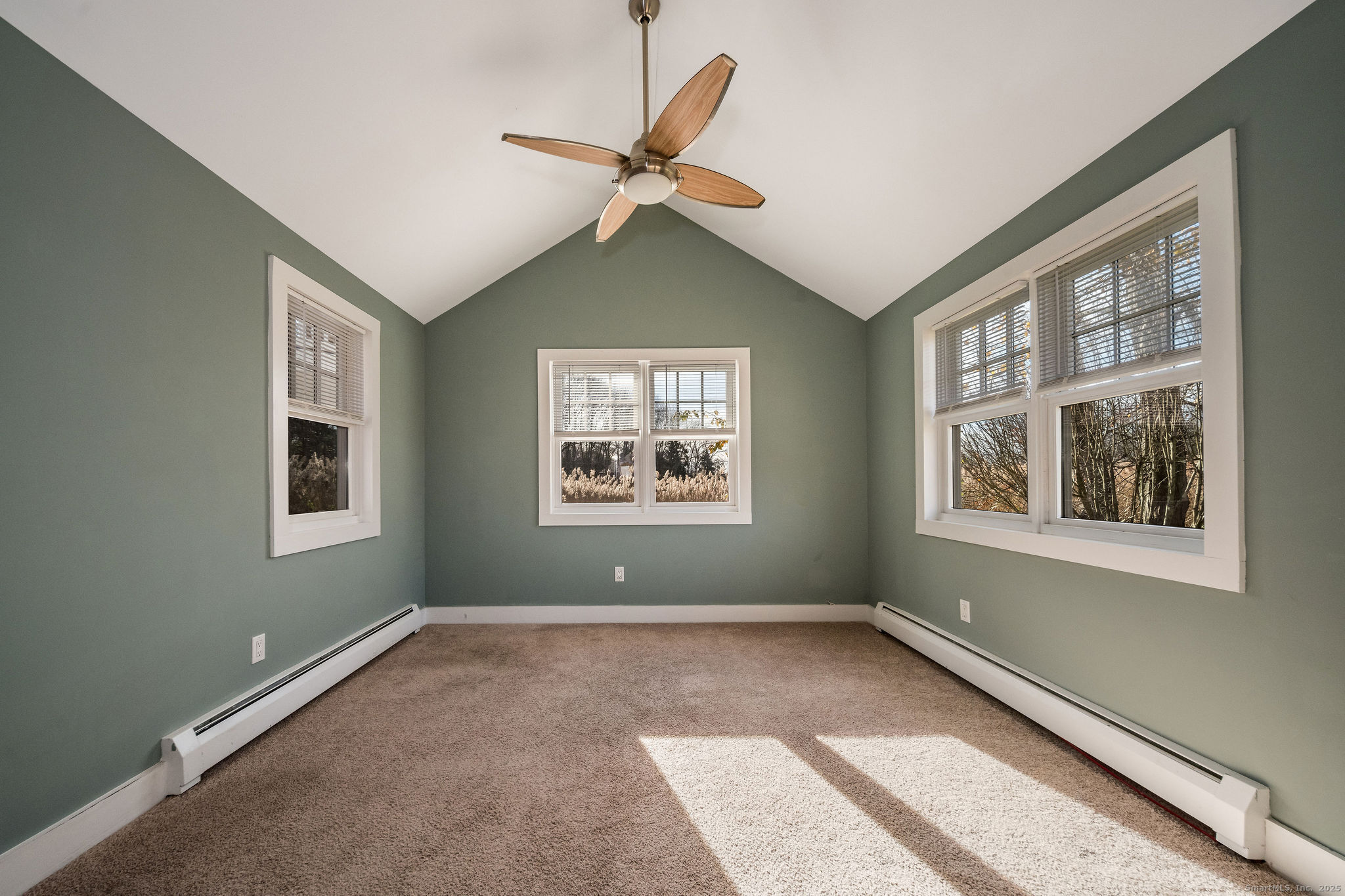 Madison, Connecticut, 06443, United States, 3 Bedrooms Bedrooms, ,2 BathroomsBathrooms,Residential,For Sale,1996814