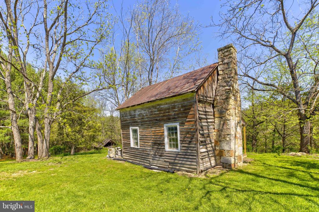 Wardensville, West Virginia, 26851, United States, 3 Bedrooms Bedrooms, ,1 BathroomBathrooms,Residential,For Sale,1930420