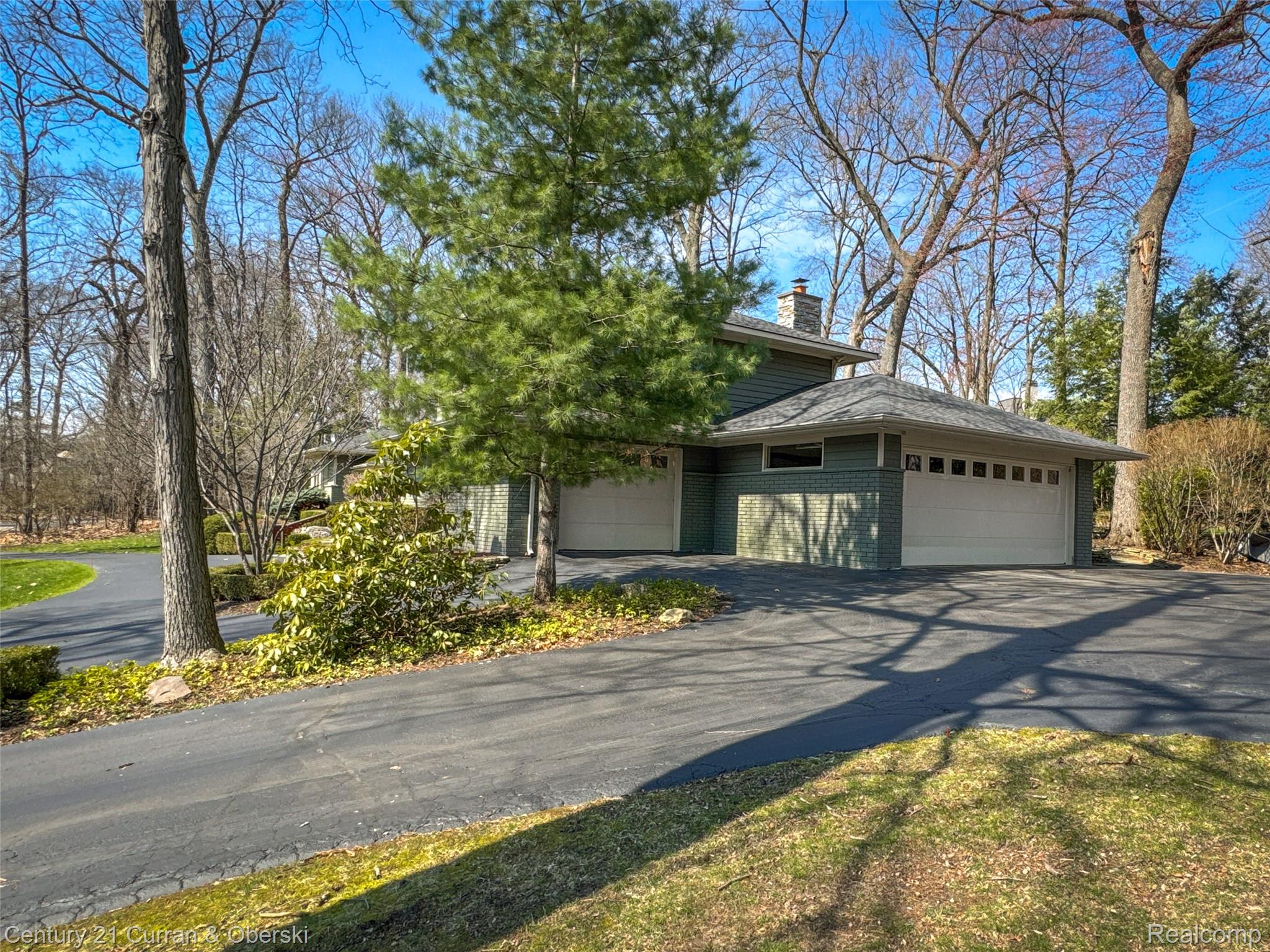 Bloomfield Hills, Michigan, 48301, United States, 4 Bedrooms Bedrooms, ,4 BathroomsBathrooms,Residential,For Sale,2035852